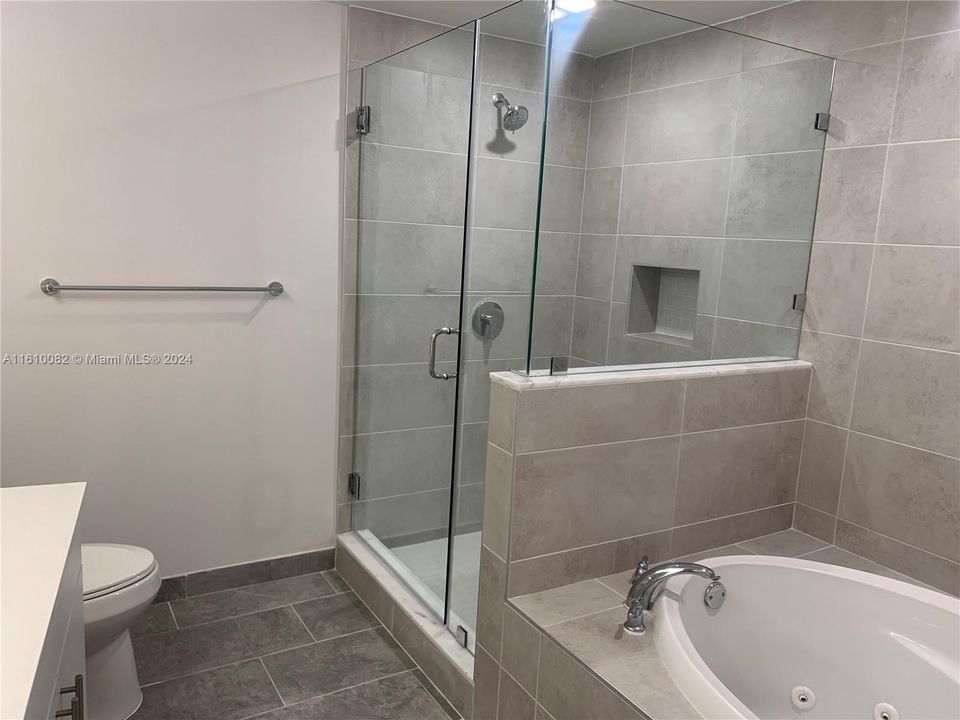 For Rent: $3,942 (2 beds, 2 baths, 1684 Square Feet)