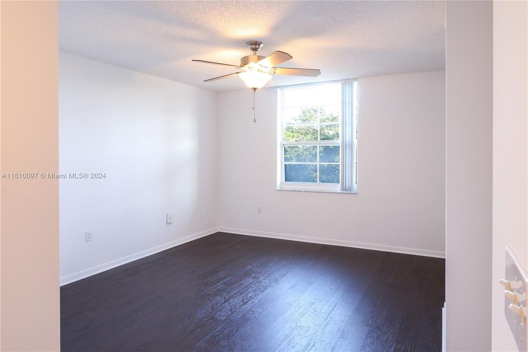 Recently Rented: $2,550 (2 beds, 2 baths, 1136 Square Feet)