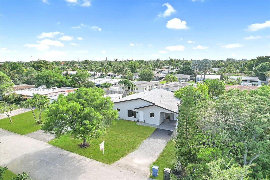 For Sale: $545,000 (3 beds, 2 baths, 1050 Square Feet)