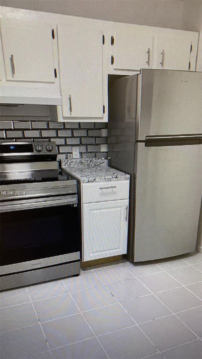 For Rent: $2,100 (2 beds, 2 baths, 1046 Square Feet)
