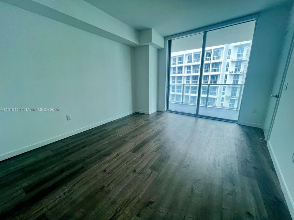 Recently Rented: $4,100 (2 beds, 2 baths, 1167 Square Feet)