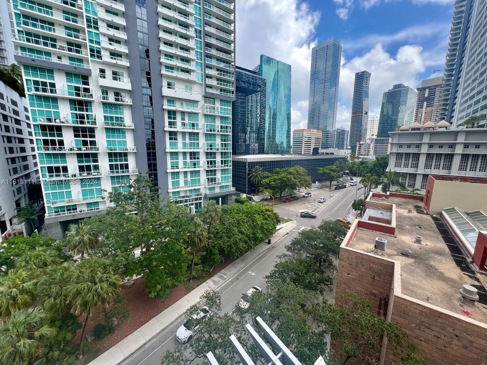 Active With Contract: $4,100 (2 beds, 2 baths, 1167 Square Feet)