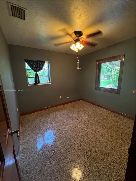 For Rent: $10,000 (4 beds, 2 baths, 1816 Square Feet)