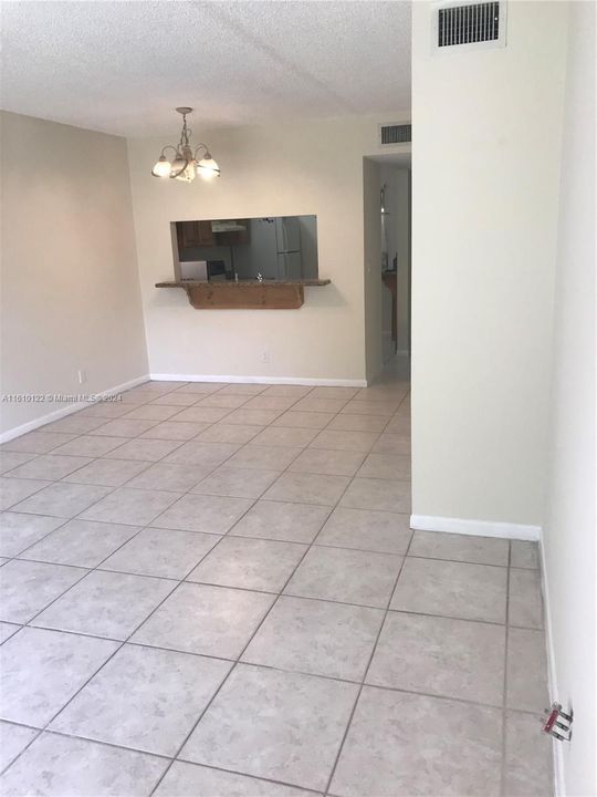 For Rent: $2,100 (2 beds, 2 baths, 857 Square Feet)