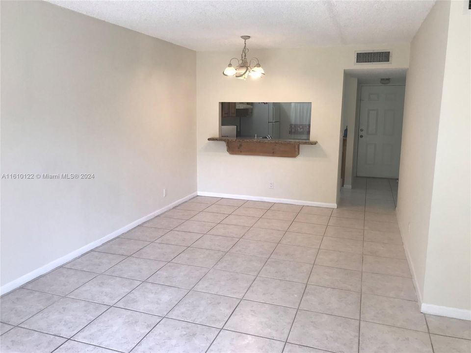 For Rent: $2,100 (2 beds, 2 baths, 857 Square Feet)