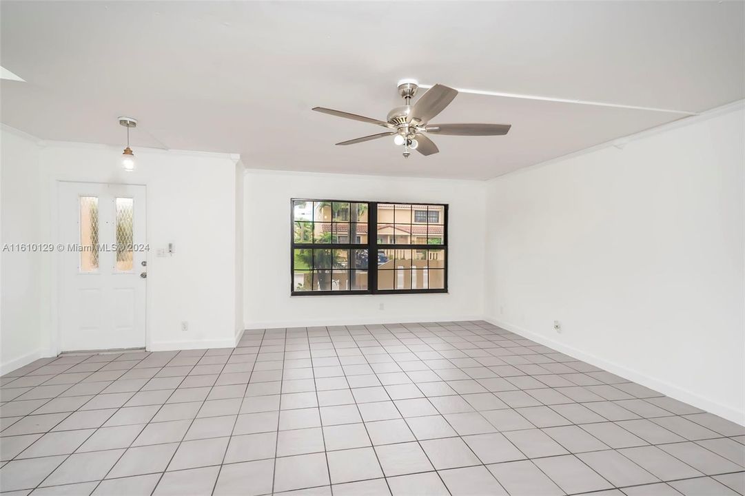 Active With Contract: $399,000 (3 beds, 2 baths, 1764 Square Feet)