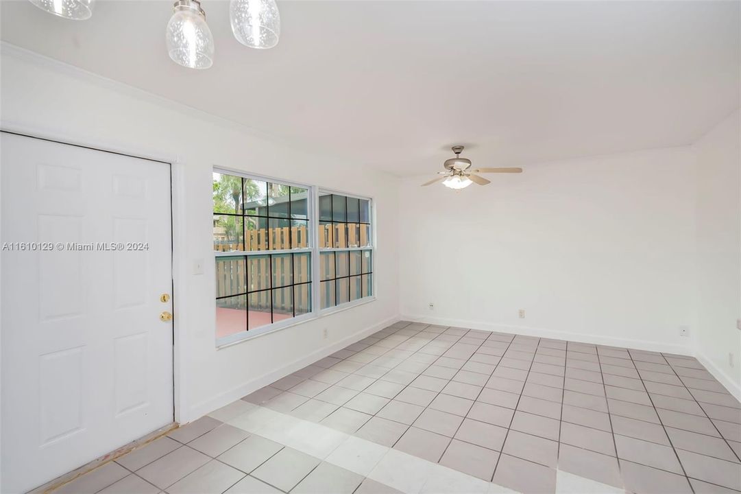 For Sale: $440,000 (3 beds, 2 baths, 1764 Square Feet)