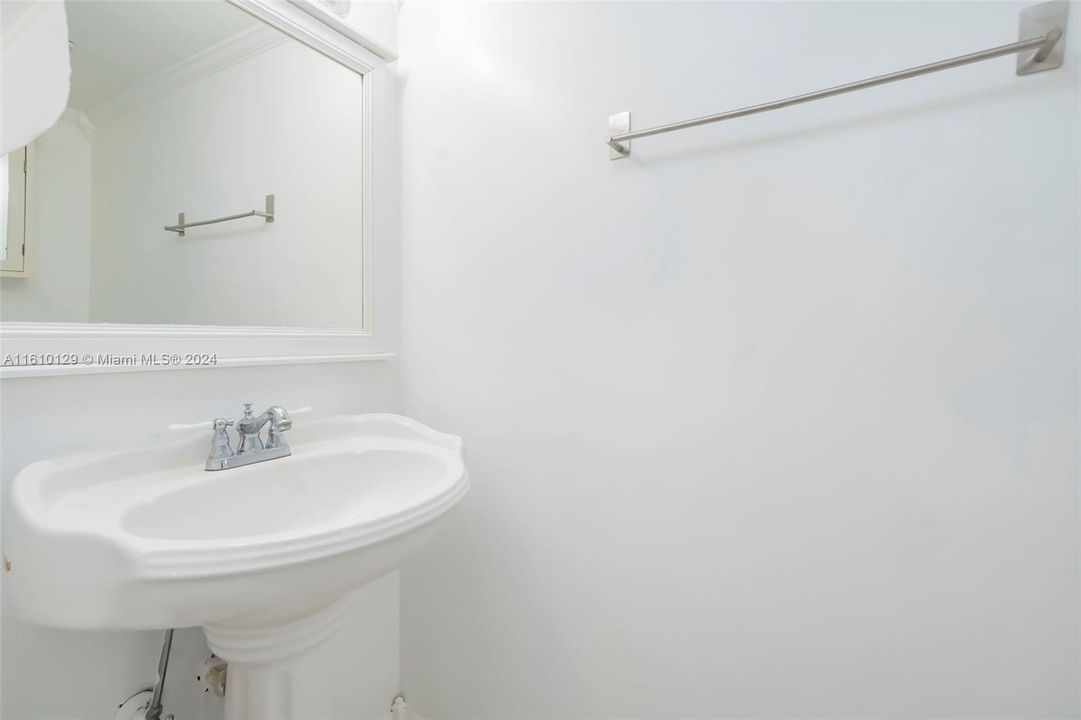 For Sale: $440,000 (3 beds, 2 baths, 1764 Square Feet)