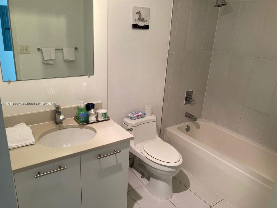 For Rent: $4,000 (2 beds, 2 baths, 1111 Square Feet)
