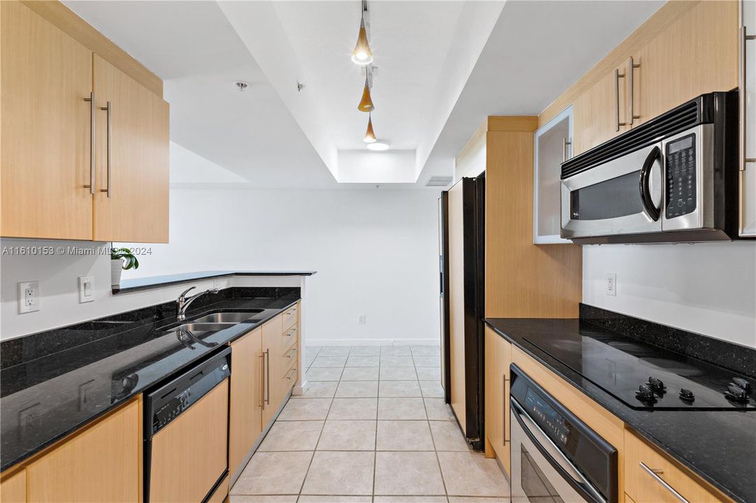 For Rent: $4,000 (2 beds, 2 baths, 1178 Square Feet)