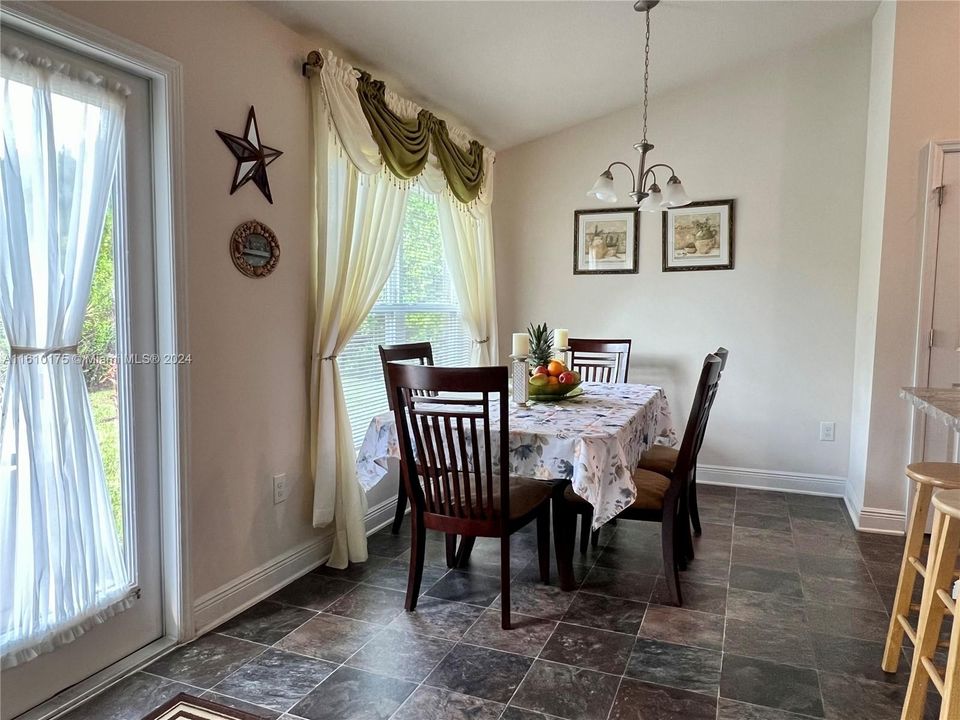 For Sale: $345,000 (3 beds, 2 baths, 2035 Square Feet)