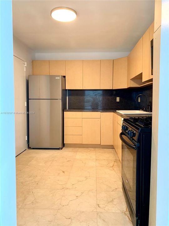 For Rent: $3,500 (2 beds, 2 baths, 1080 Square Feet)