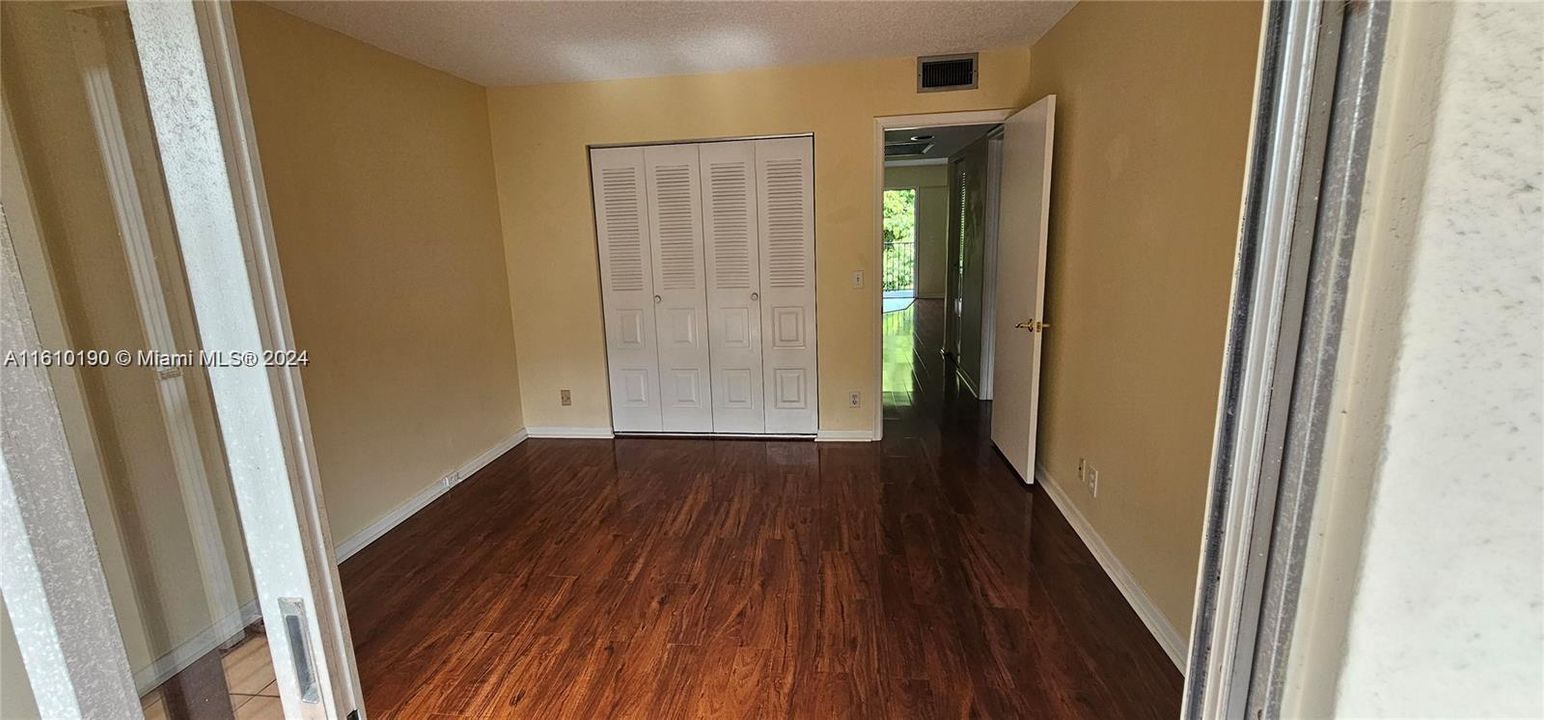 For Rent: $1,900 (2 beds, 2 baths, 1044 Square Feet)