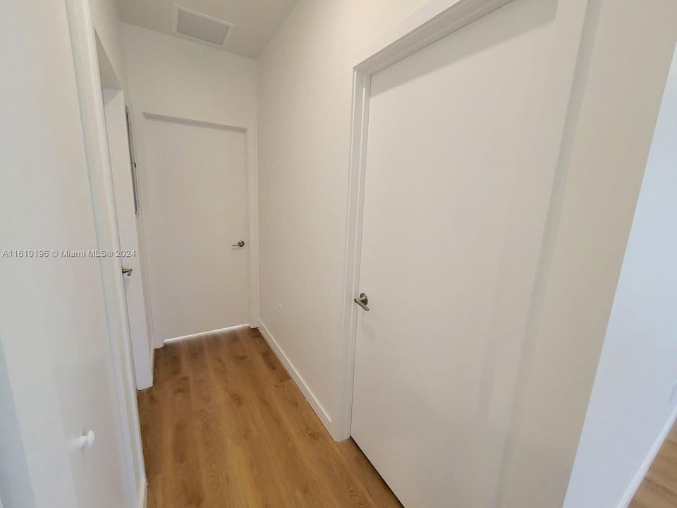 For Rent: $2,500 (2 beds, 2 baths, 18351 Square Feet)