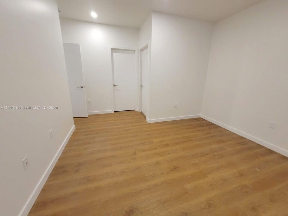 For Rent: $2,500 (2 beds, 2 baths, 18351 Square Feet)