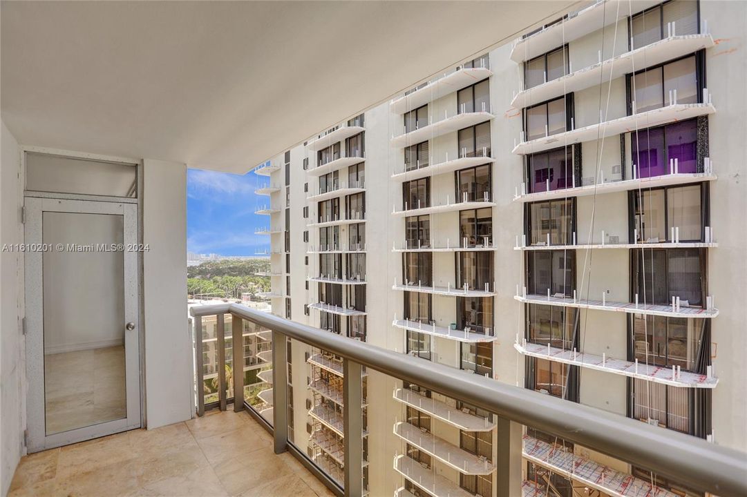 Balcony & west view