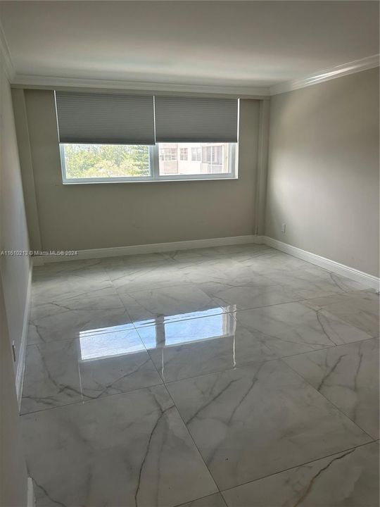 Active With Contract: $2,100 (2 beds, 2 baths, 1101 Square Feet)