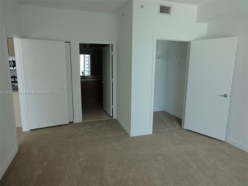 For Rent: $3,550 (2 beds, 2 baths, 1013 Square Feet)