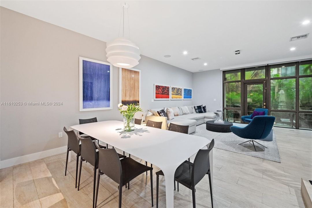 For Sale: $1,675,000 (3 beds, 3 baths, 2215 Square Feet)