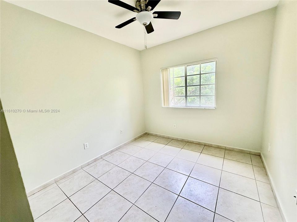 For Rent: $2,600 (2 beds, 2 baths, 910 Square Feet)