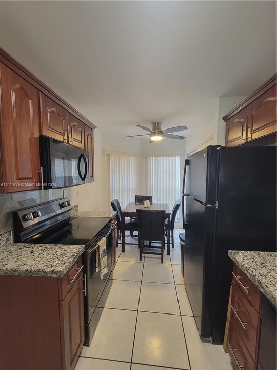 For Sale: $340,000 (2 beds, 2 baths, 1132 Square Feet)