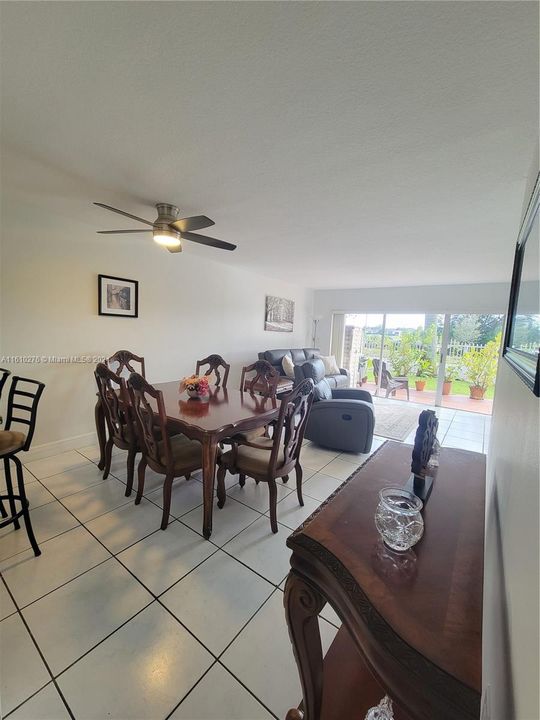 For Sale: $340,000 (2 beds, 2 baths, 1132 Square Feet)