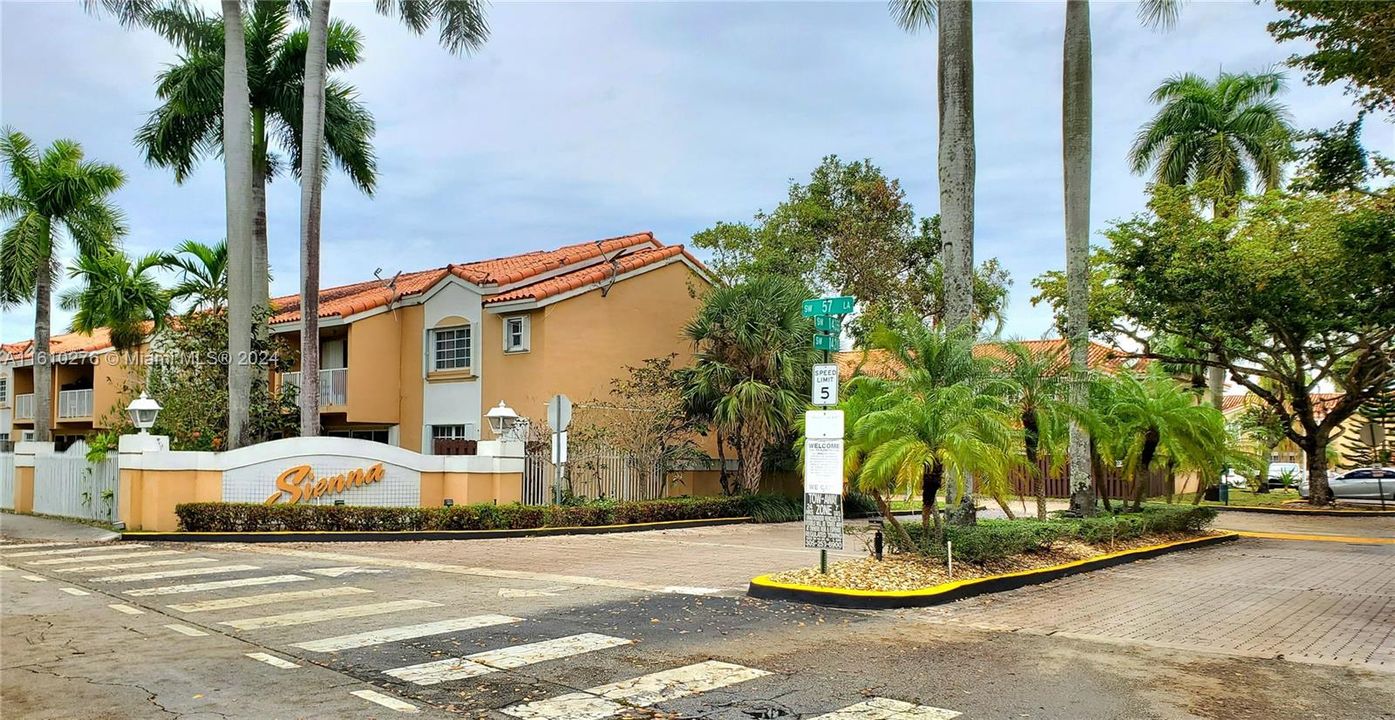 En Venta: $340,000 (2 camas, 2 baños, 1132 Pies cuadrados)