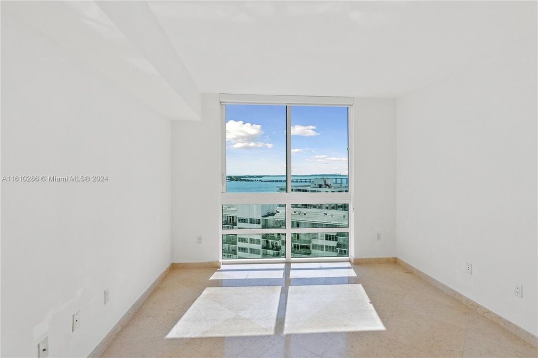 Active With Contract: $4,500 (2 beds, 2 baths, 1298 Square Feet)