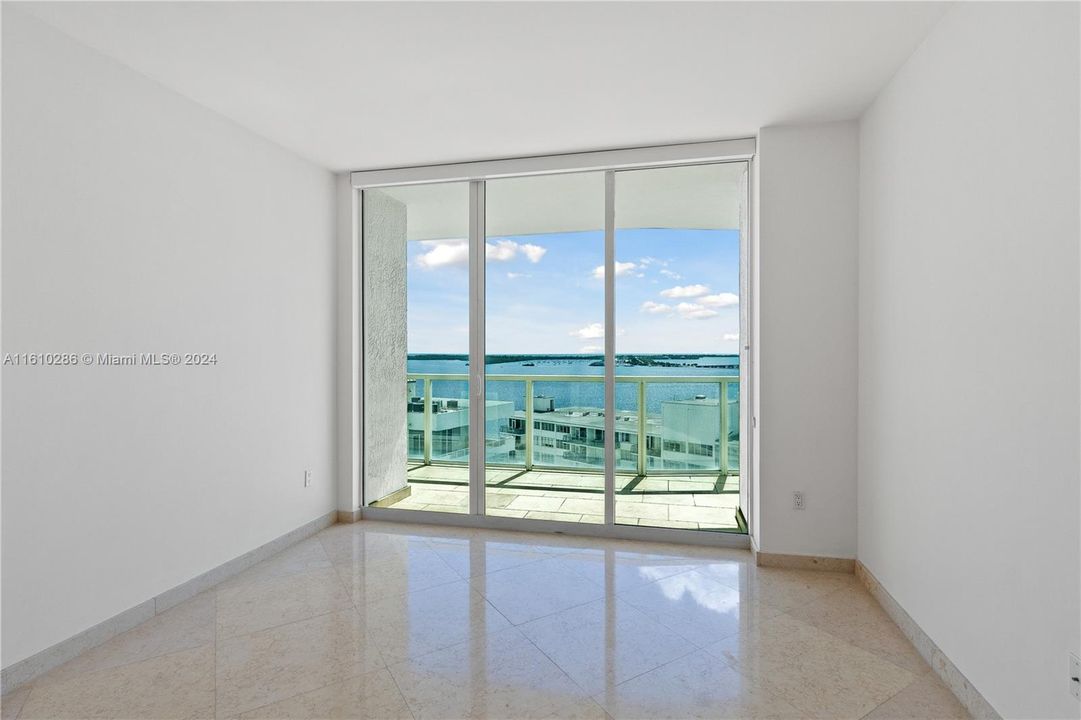 Active With Contract: $4,500 (2 beds, 2 baths, 1298 Square Feet)