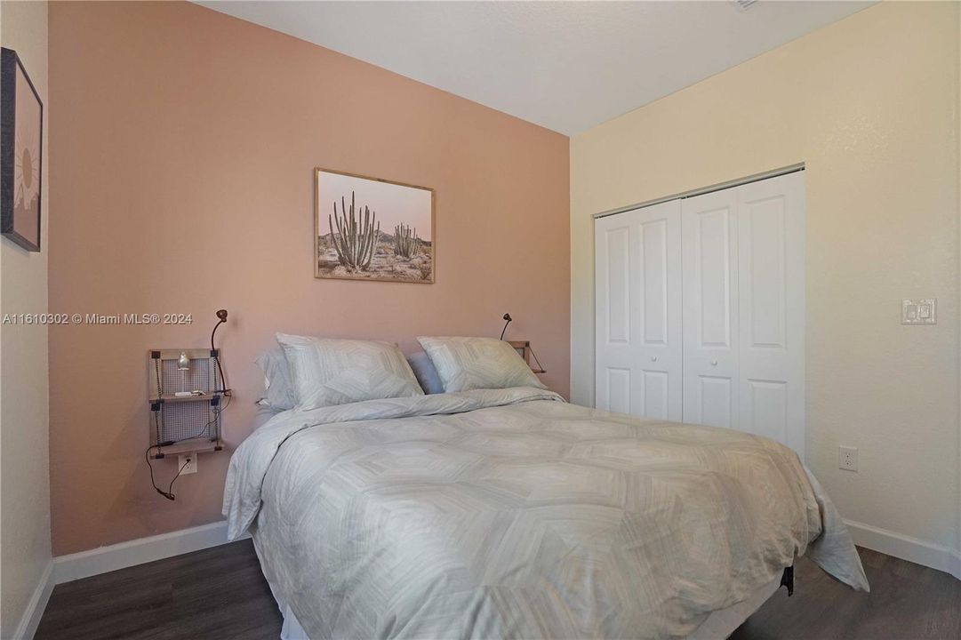 For Sale: $558,000 (3 beds, 2 baths, 1662 Square Feet)