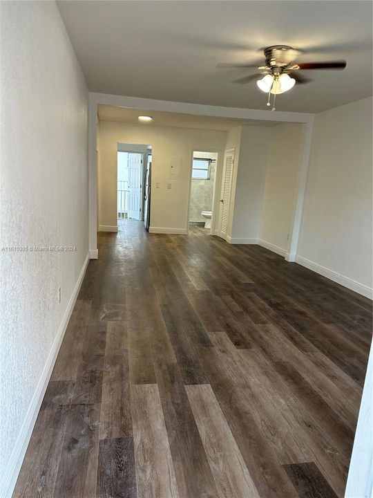 Active With Contract: $220,000 (0 beds, 1 baths, 410 Square Feet)