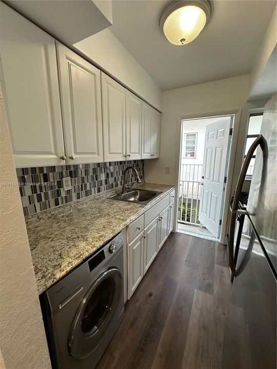Active With Contract: $220,000 (0 beds, 1 baths, 410 Square Feet)