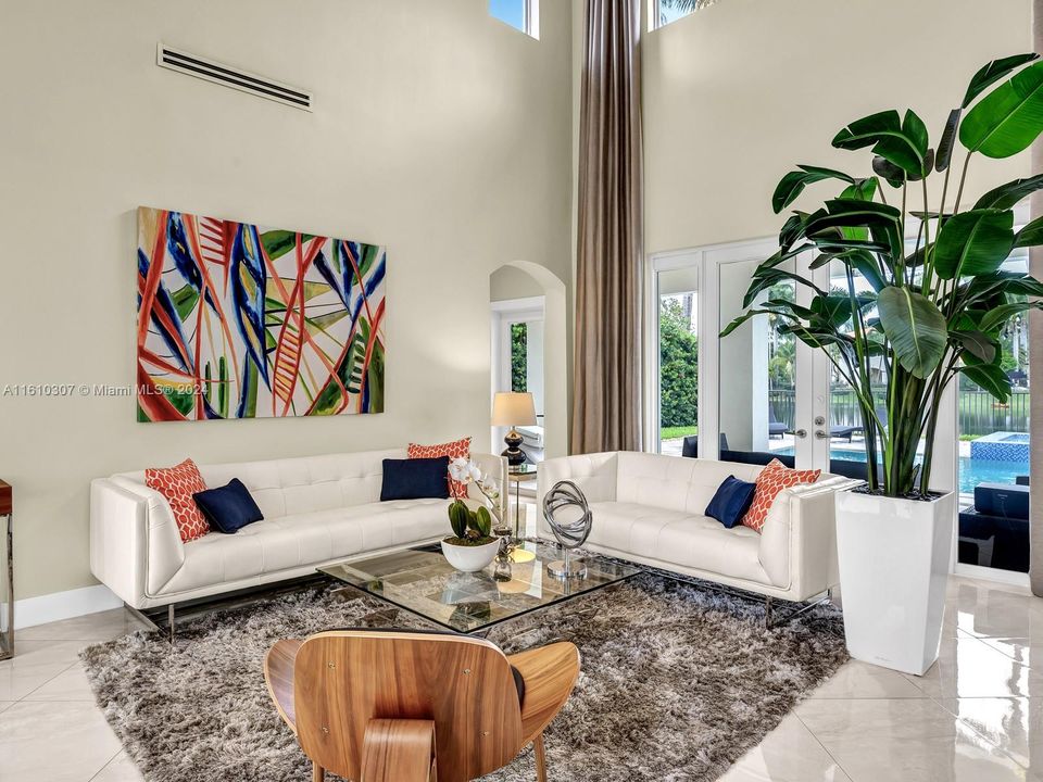 Recently Sold: $1,395,000 (5 beds, 4 baths, 2957 Square Feet)