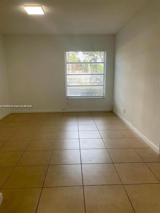 For Rent: $2,500 (2 beds, 2 baths, 936 Square Feet)