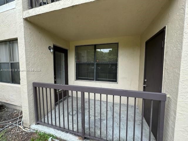 For Rent: $1,590 (1 beds, 1 baths, 600 Square Feet)