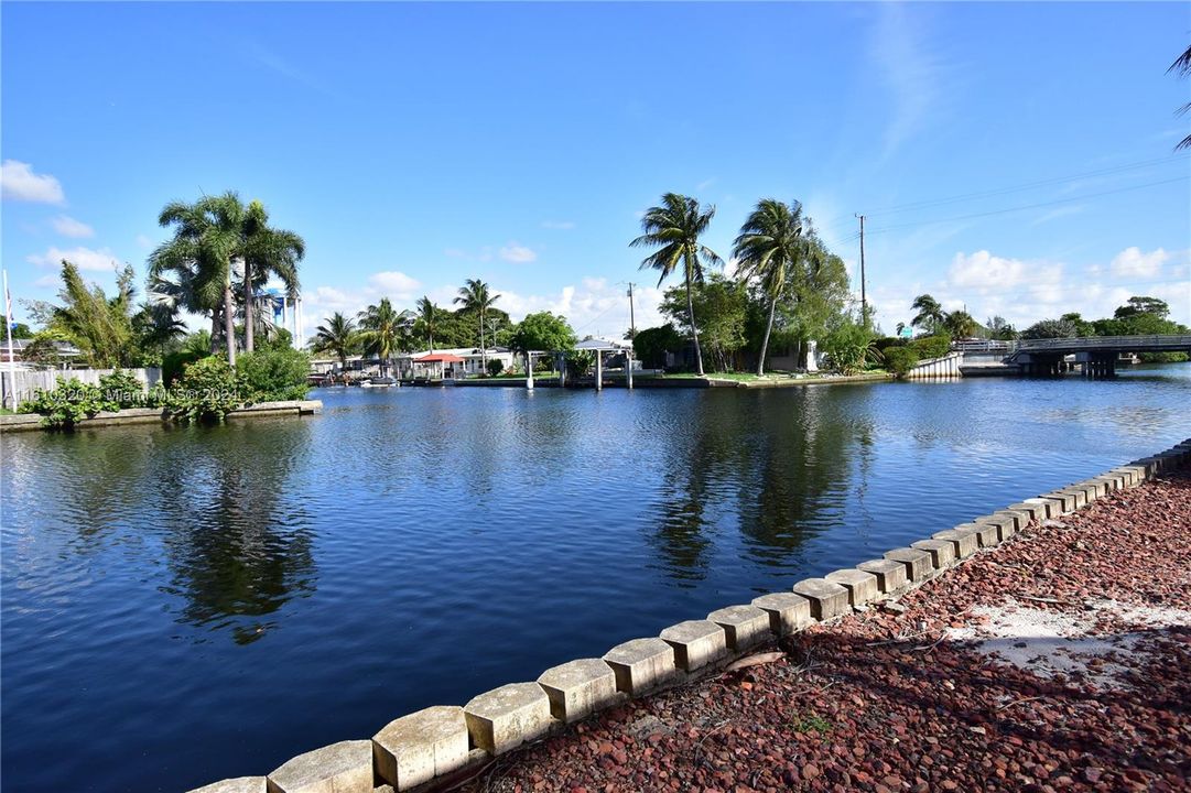 For Sale: $779,000 (3 beds, 2 baths, 1792 Square Feet)