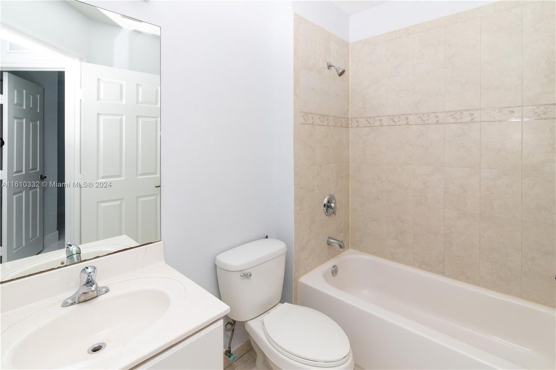 For Rent: $2,900 (3 beds, 2 baths, 1481 Square Feet)