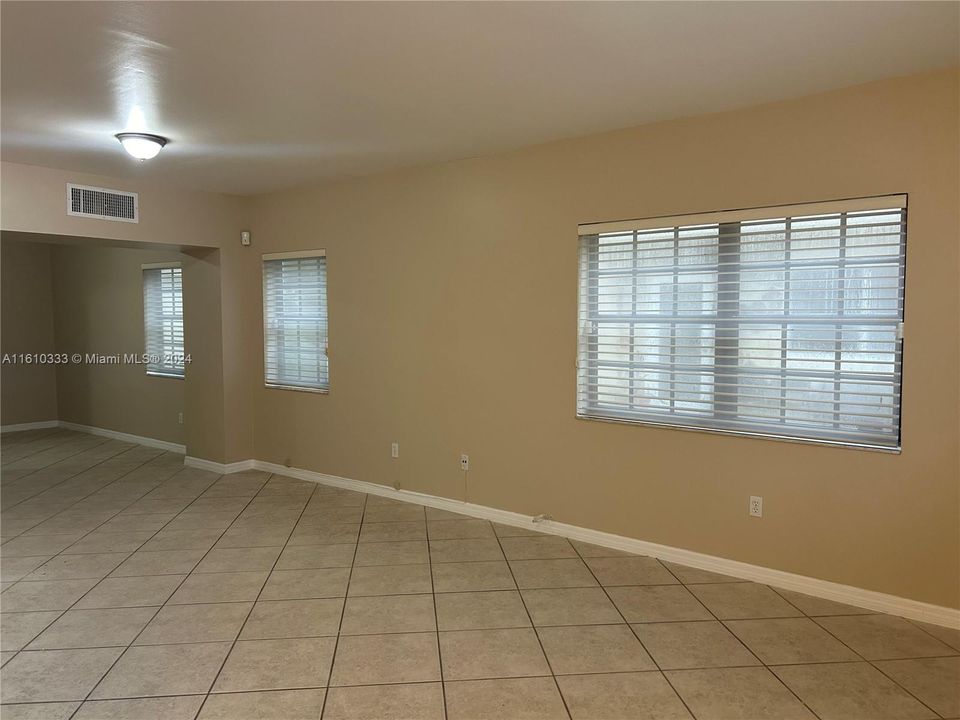 For Rent: $3,750 (2 beds, 2 baths, 1256 Square Feet)