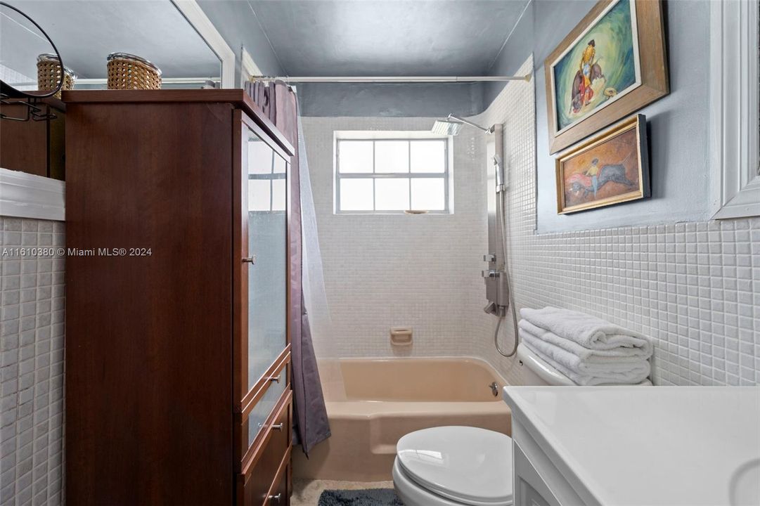 На продажу: $597,900 (2 спален, 2 ванн, 0 Квадратных фут)