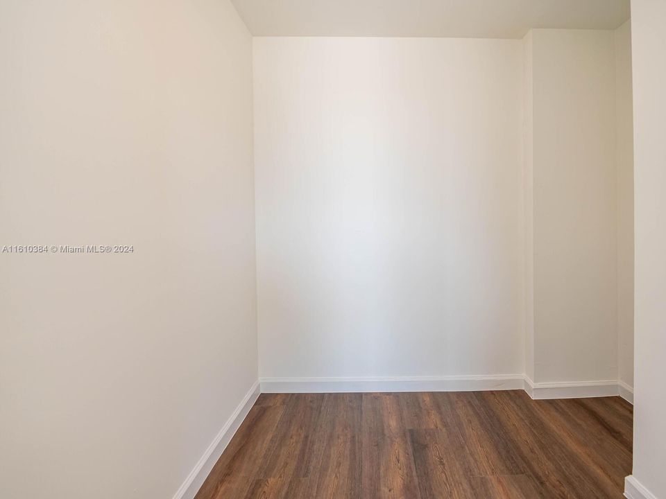 For Rent: $4,000 (2 beds, 2 baths, 1040 Square Feet)