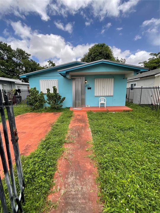 Recently Sold: $400,000 (3 beds, 2 baths, 1110 Square Feet)