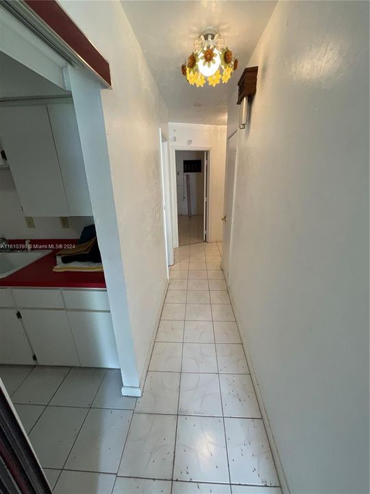 Vendido Recientemente: $400,000 (3 camas, 2 baños, 1110 Pies cuadrados)