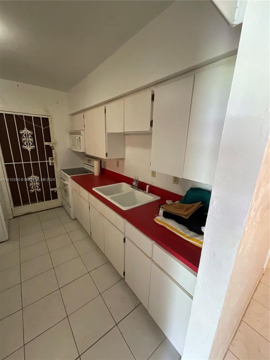 Vendido Recientemente: $400,000 (3 camas, 2 baños, 1110 Pies cuadrados)