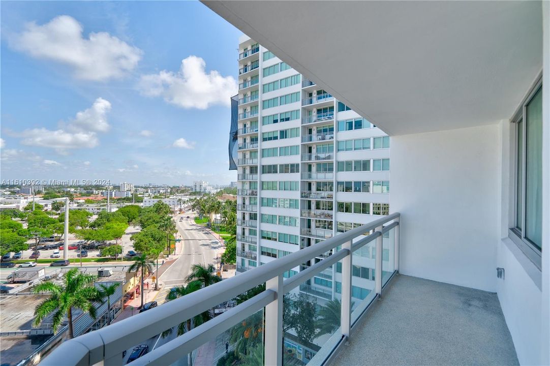 For Sale: $700,000 (2 beds, 2 baths, 1455 Square Feet)