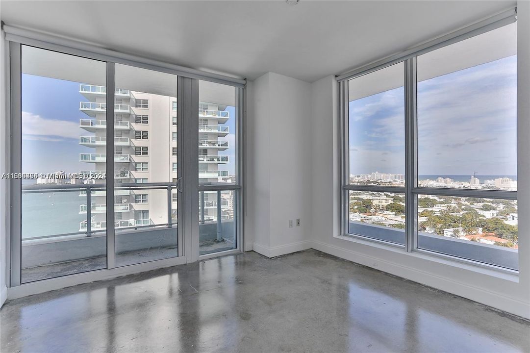 For Sale: $1,300,000 (2 beds, 2 baths, 1058 Square Feet)