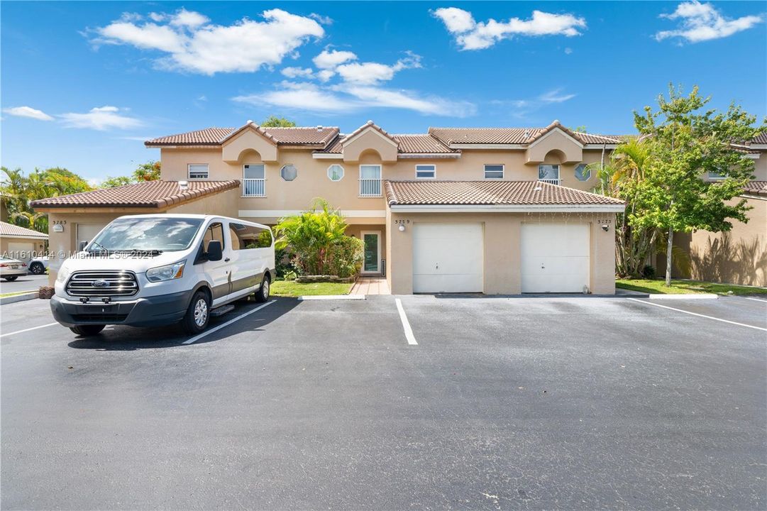 For Sale: $420,000 (3 beds, 2 baths, 1556 Square Feet)