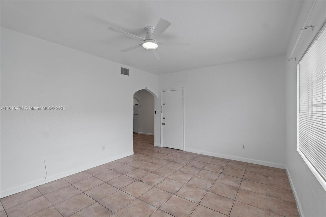 Recently Rented: $1,750 (1 beds, 1 baths, 650 Square Feet)