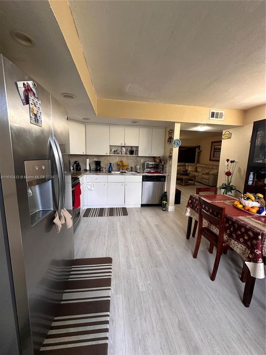 En Venta: $319,900 (3 camas, 2 baños, 1040 Pies cuadrados)