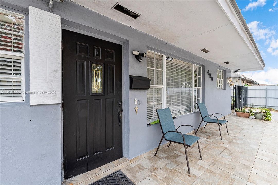 En Venta: $699,000 (3 camas, 2 baños, 1839 Pies cuadrados)