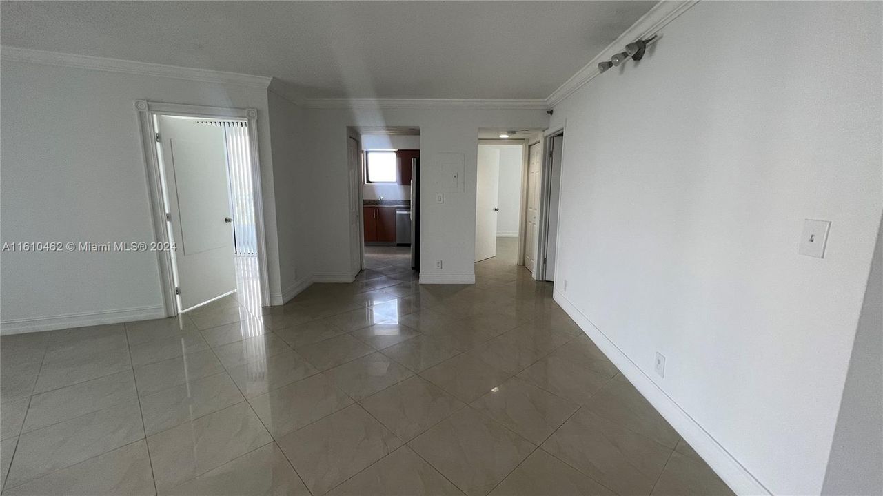 Active With Contract: $3,750 (3 beds, 2 baths, 1181 Square Feet)